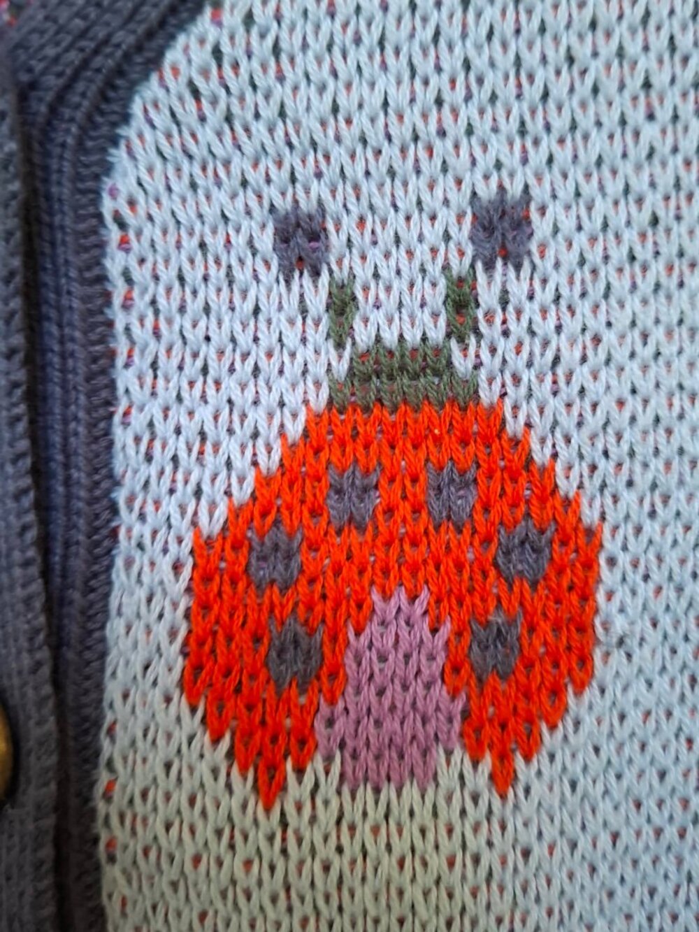 NWT- Modcloth Ladybug Short Sleeve Sweater sz M - Picture 2 of 4